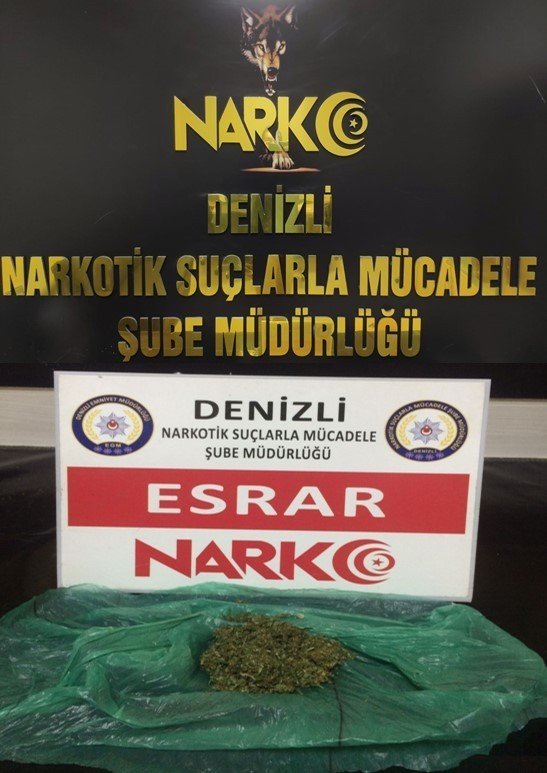 Denizli’de torbacı operasyonu! 15 sokak satıcısı çok sayıda madde ile yakalandı