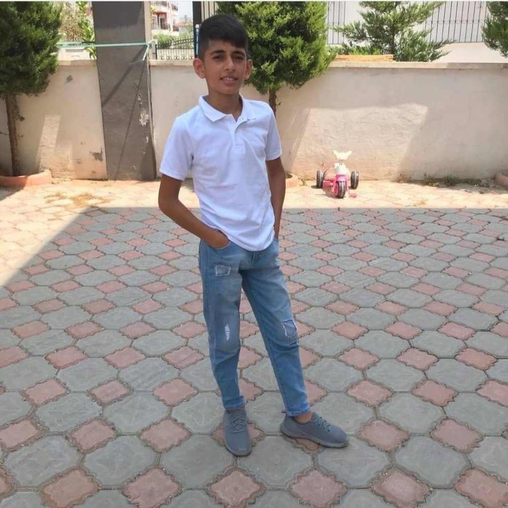 Kahreden kaza: Otomobille trafiğe çıkan çocuklardan biri öldü! Yakınları sinir krizi geçirdi