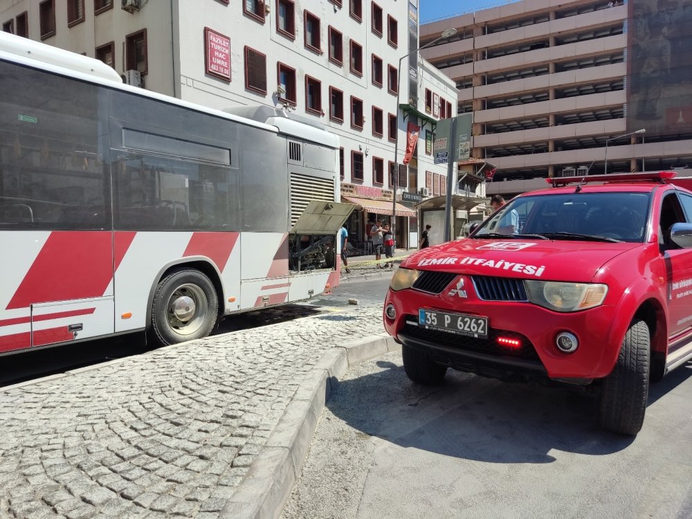 İzmir’de halk otobüsünde korkutan patlamalar!