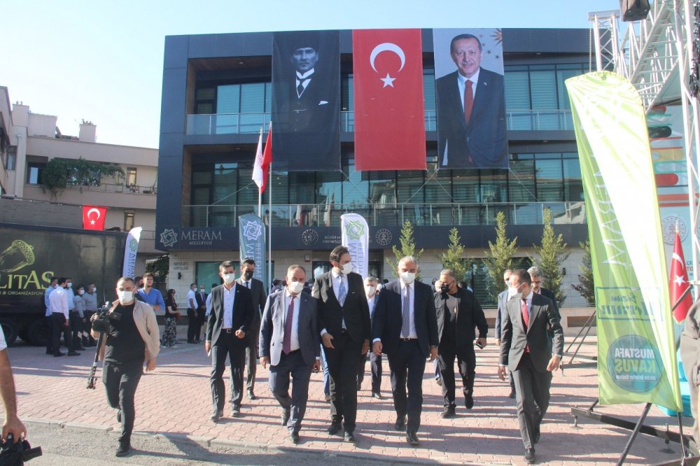 Konya’da 5 kütüphane birden açıldı