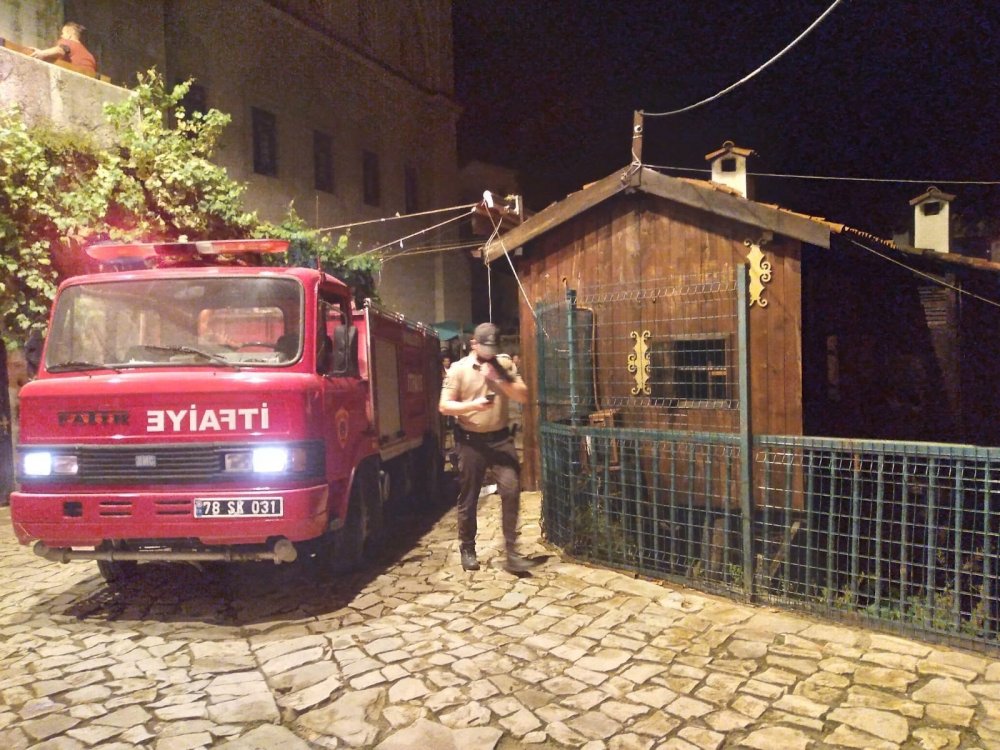 Safranbolu Tarihi Çarşı’da yangın paniği!