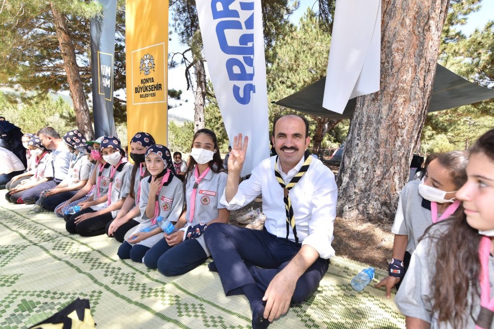 AK Parti Genel Başkan Yardımcısı Dağ Konya yaz kamplarında gençlerle buluştu