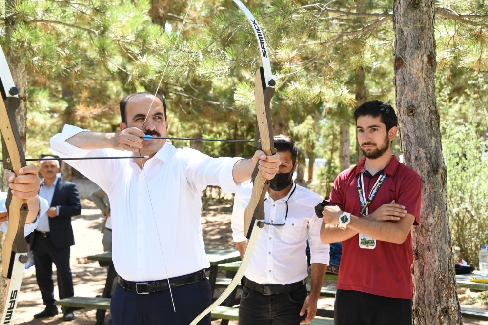 AK Parti Genel Başkan Yardımcısı Dağ Konya yaz kamplarında gençlerle buluştu