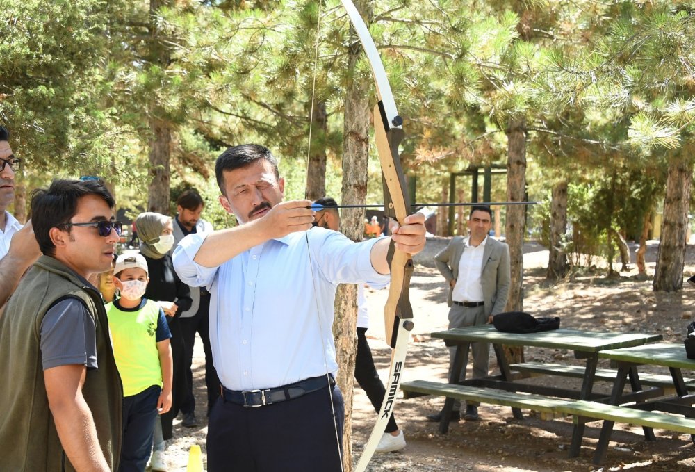 AK Parti Genel Başkan Yardımcısı Dağ Konya yaz kamplarında gençlerle buluştu