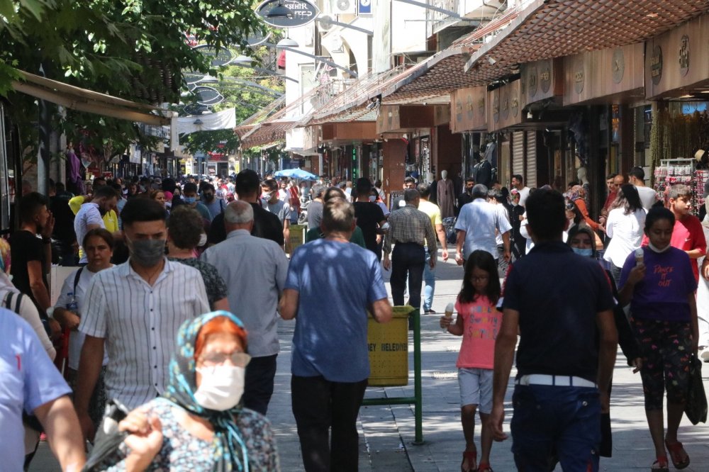 Gaziantep’te aşı yaptıran tedbir almıyor! Son durum böyle görüntülendi