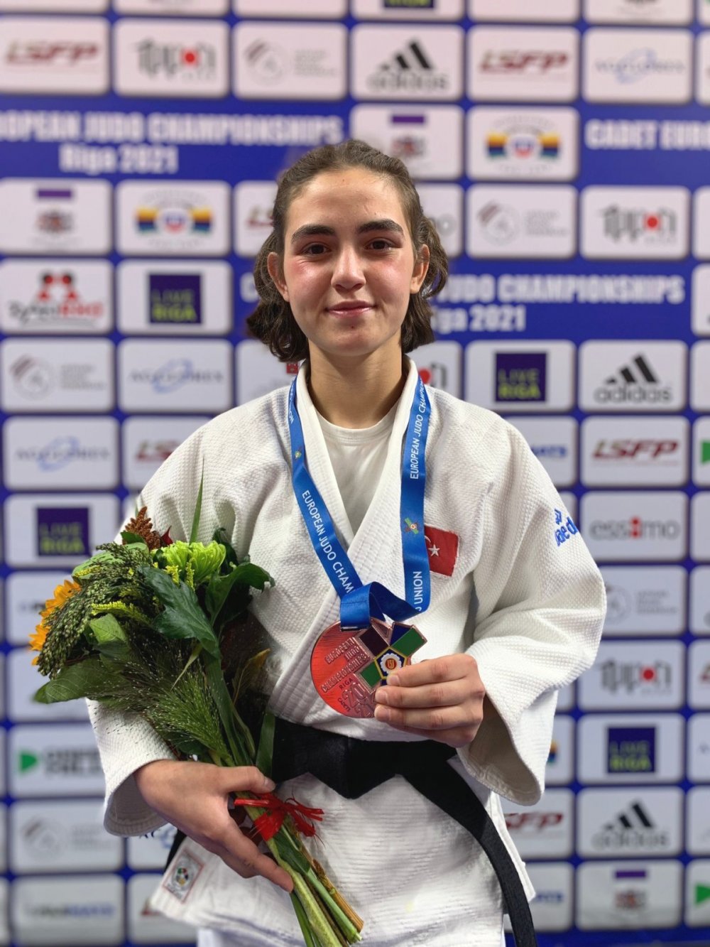 Konya'ya büyük onur! Şeyma Yıldırım bronz madalya kazandı