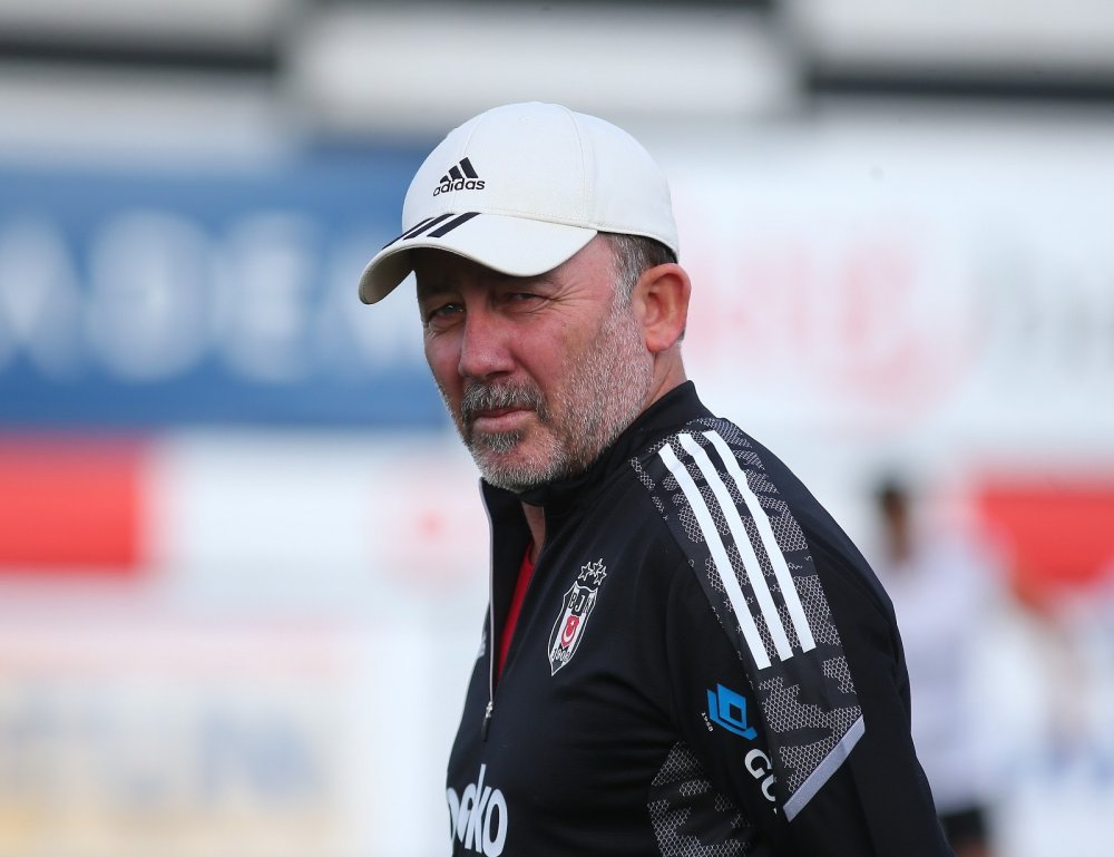 Yeni transfer Michy Batshuayi Beşiktaş’la ilk antrenmanına çıktı