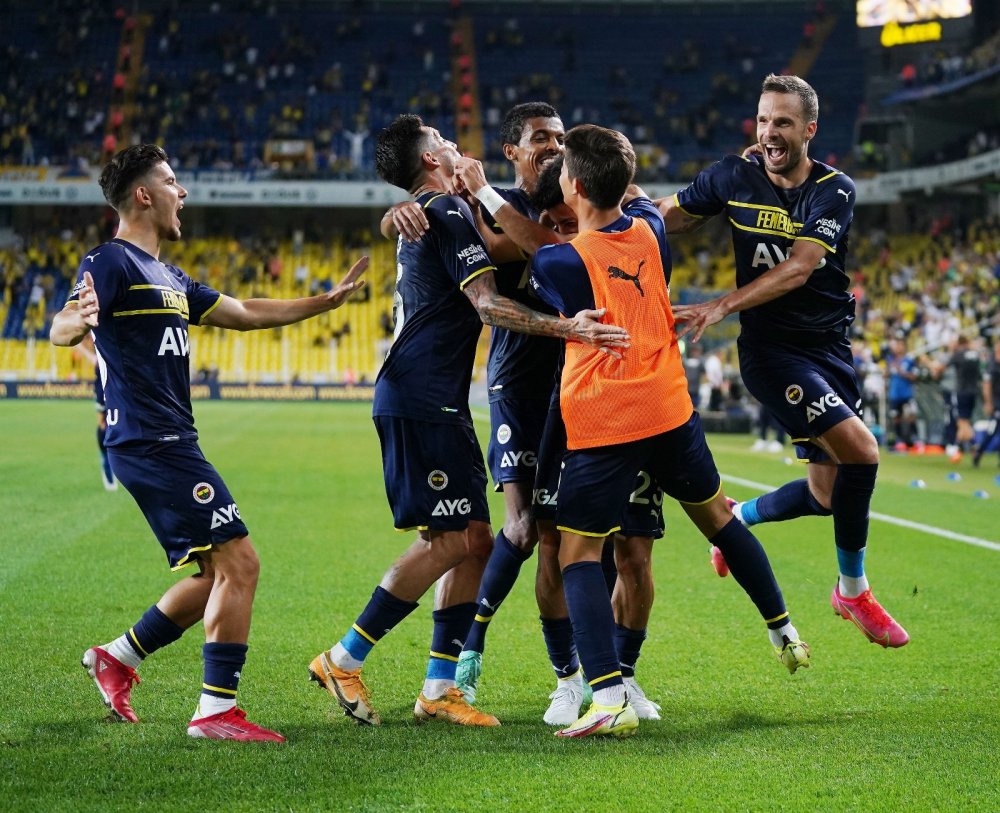 Fenerbahçe Helsinki'yi Muhammed'in uzaktan attığı golle mağlup etti