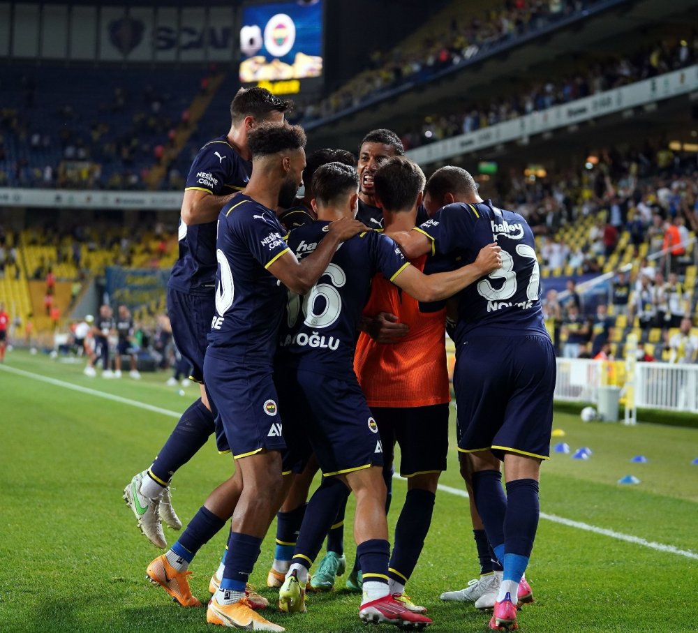 Fenerbahçe Helsinki'yi Muhammed'in uzaktan attığı golle mağlup etti