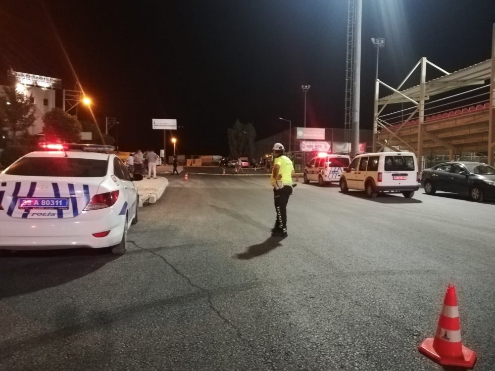 İzmir’de halı sahada maç yapan polislere silahlı saldırı! 1 polis vuruldu