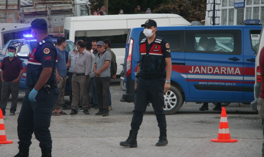 Afyon'da dehşet gecesi! Eve gelen iki kardeş ailesinin cesetlerini buldu