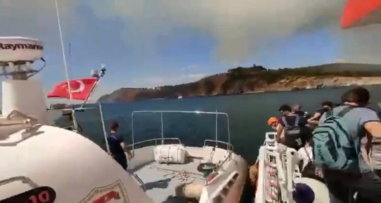 Heybeliada’da yangın paniği! Tahliyeler başladı