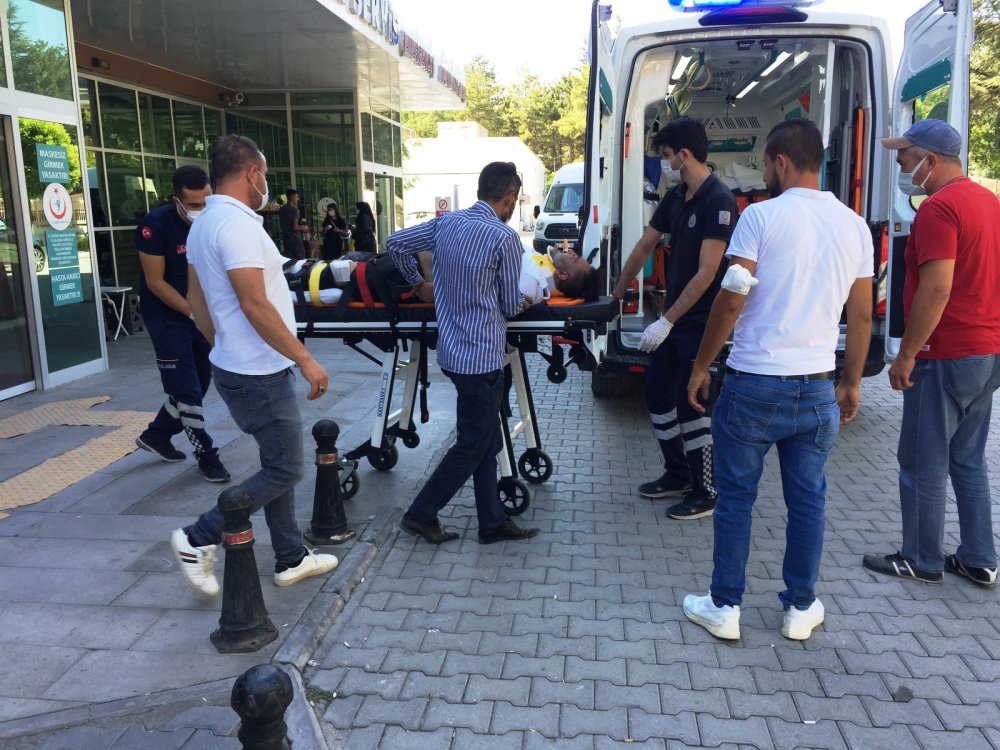 Konya'da ticari araçla çarpışan motosikletin sürücüsü ağır yaralandı