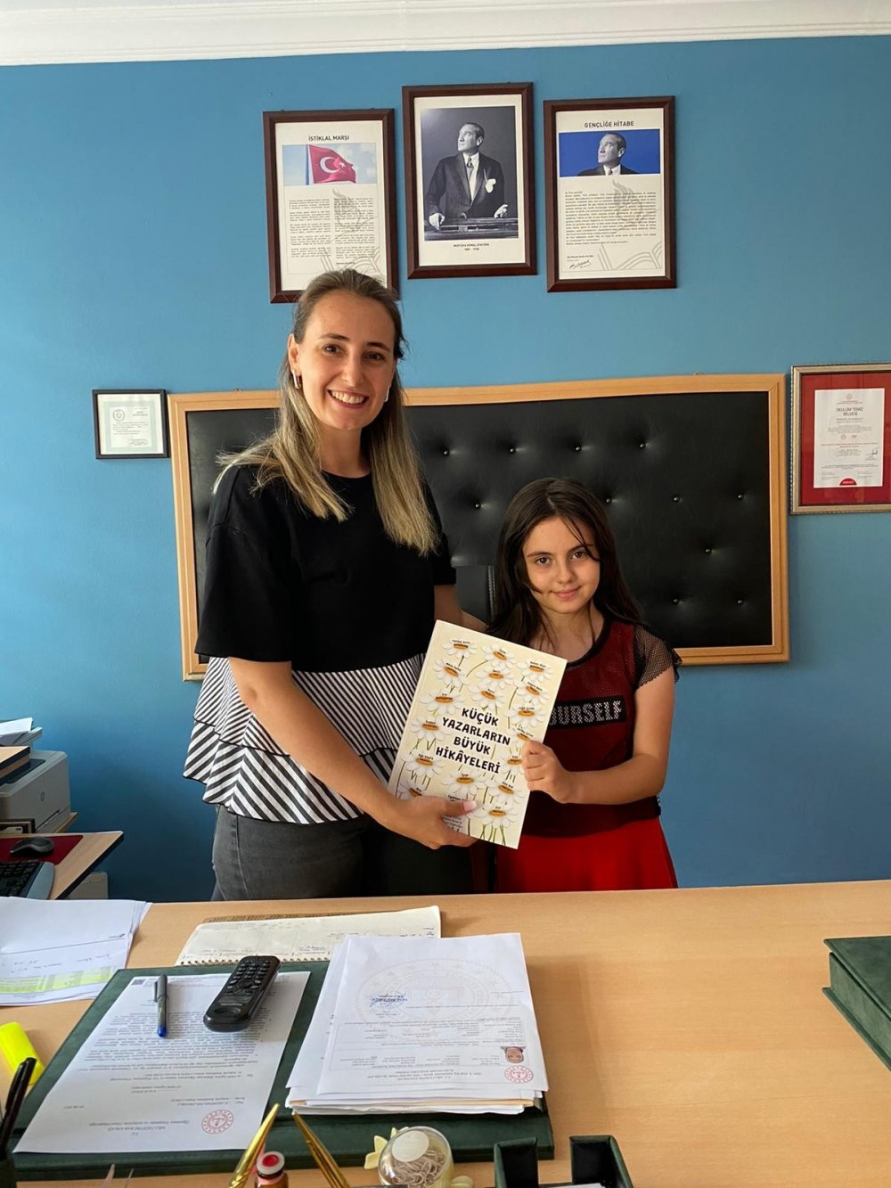 Konyalı öğrenci Eda Beyaz telafide ben de varım kitabına yazdı