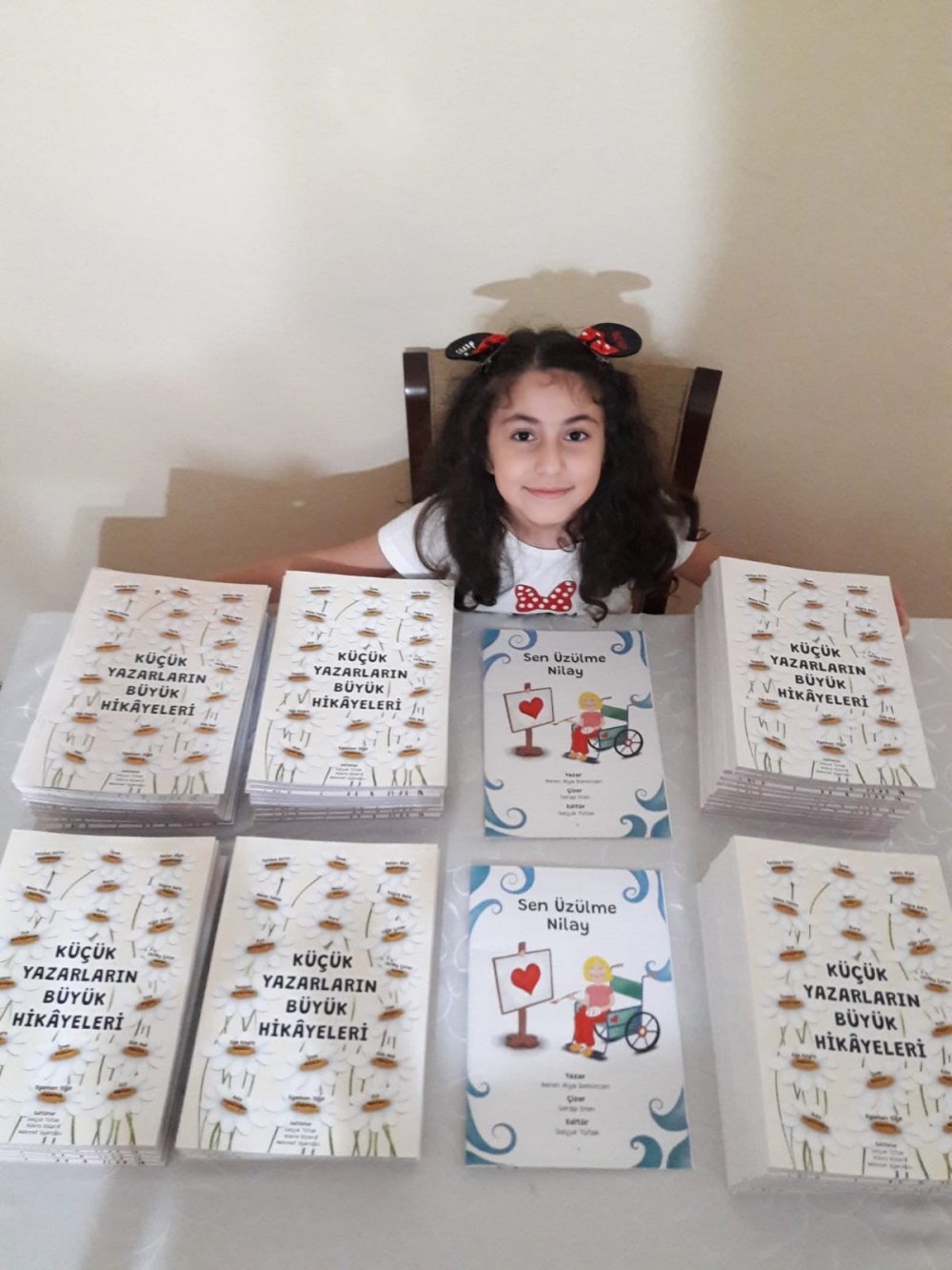 Konyalı öğrenci Eda Beyaz telafide ben de varım kitabına yazdı