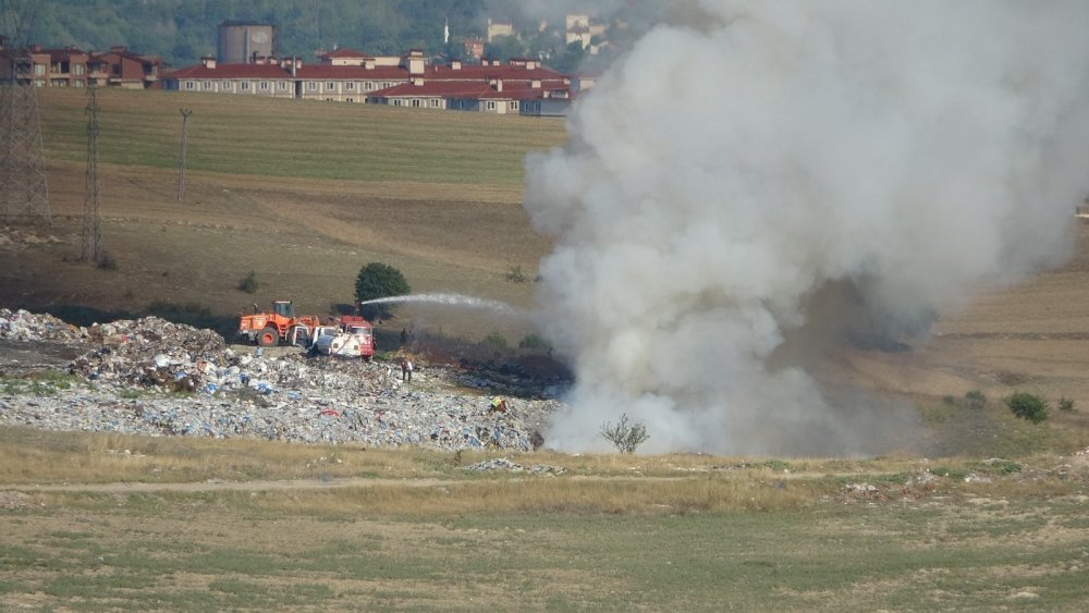 Şehir çöplüğünde yangın! Kenti duman sardı