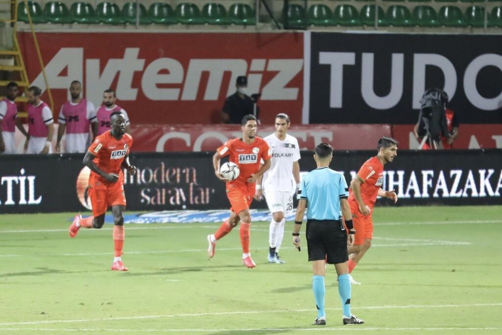Altay deplasmanda Alanyaspor'u 4-1 mağlup etti