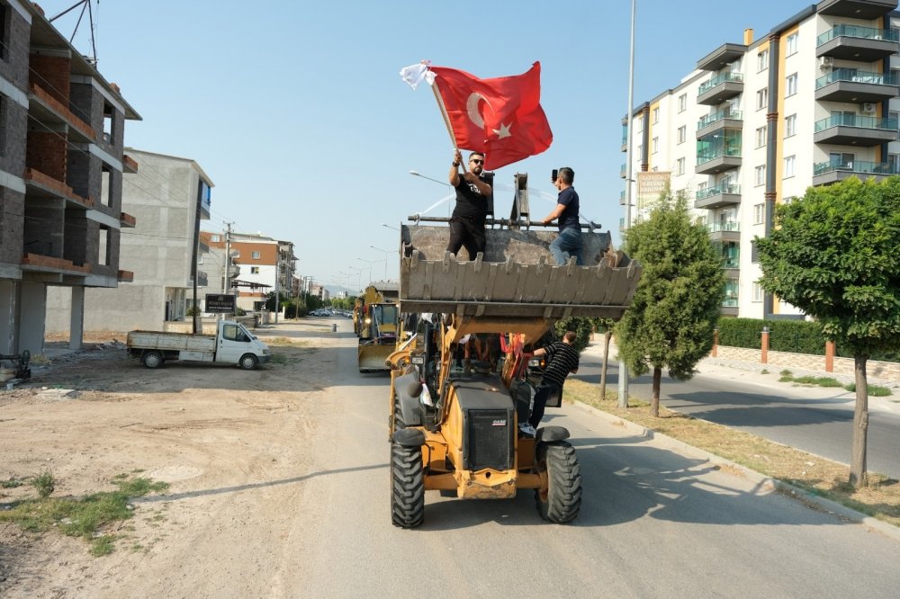 Böyle düğün konvoyunu görülmedi!