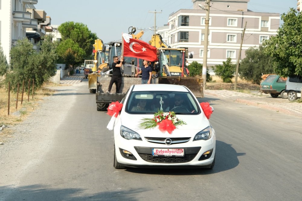 Böyle düğün konvoyunu görülmedi!