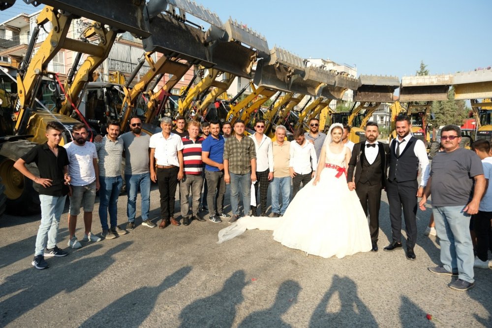 Böyle düğün konvoyunu görülmedi!