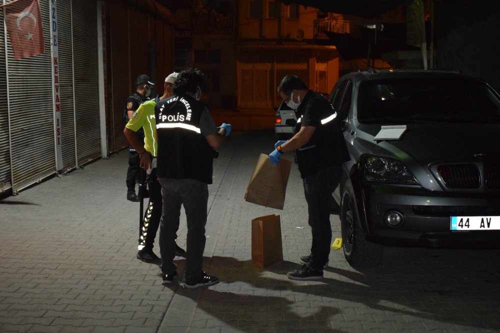 İçkili eğlence mekanında şişeli bıçaklı kavga! 4 yaralı 4 gözaltı