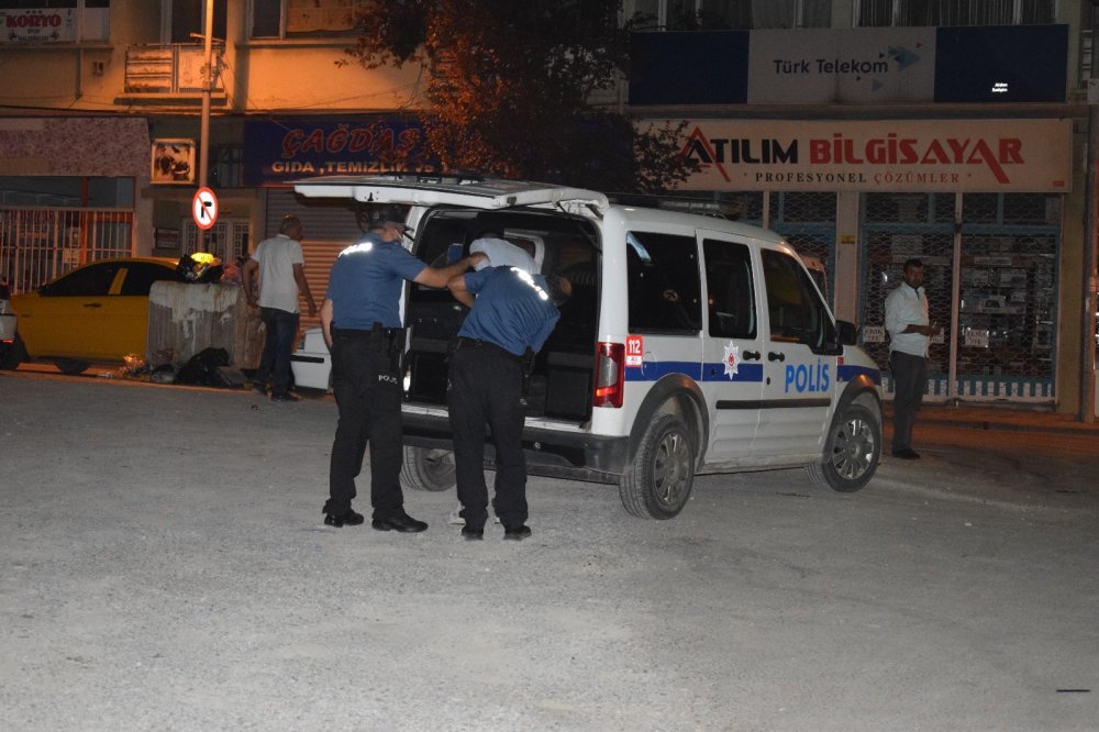 İçkili eğlence mekanında şişeli bıçaklı kavga! 4 yaralı 4 gözaltı
