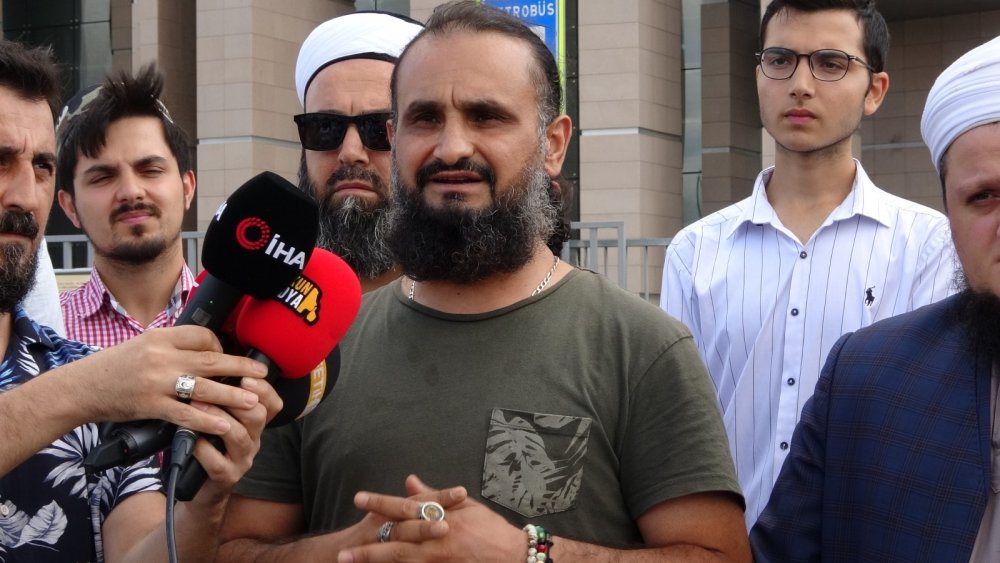 Fenomen Oğuzhan Uğur hakkında 'İslami değerlere hakaret ve ırkçılık'tan suç duyurusu