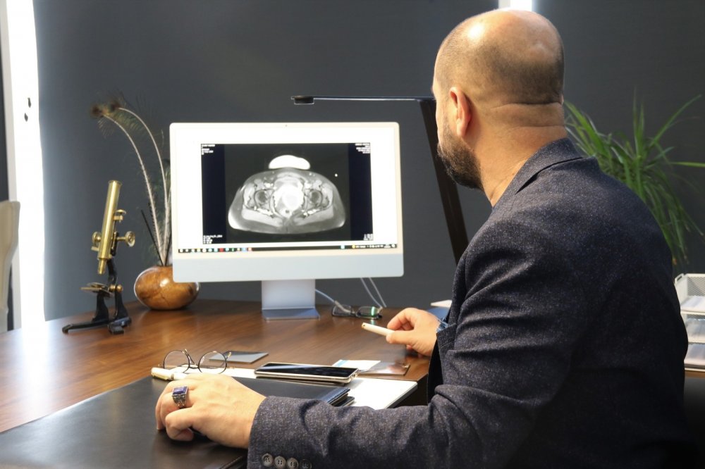 Gören hamile sanıyordu gerçek doktora gidince ortaya çıktı