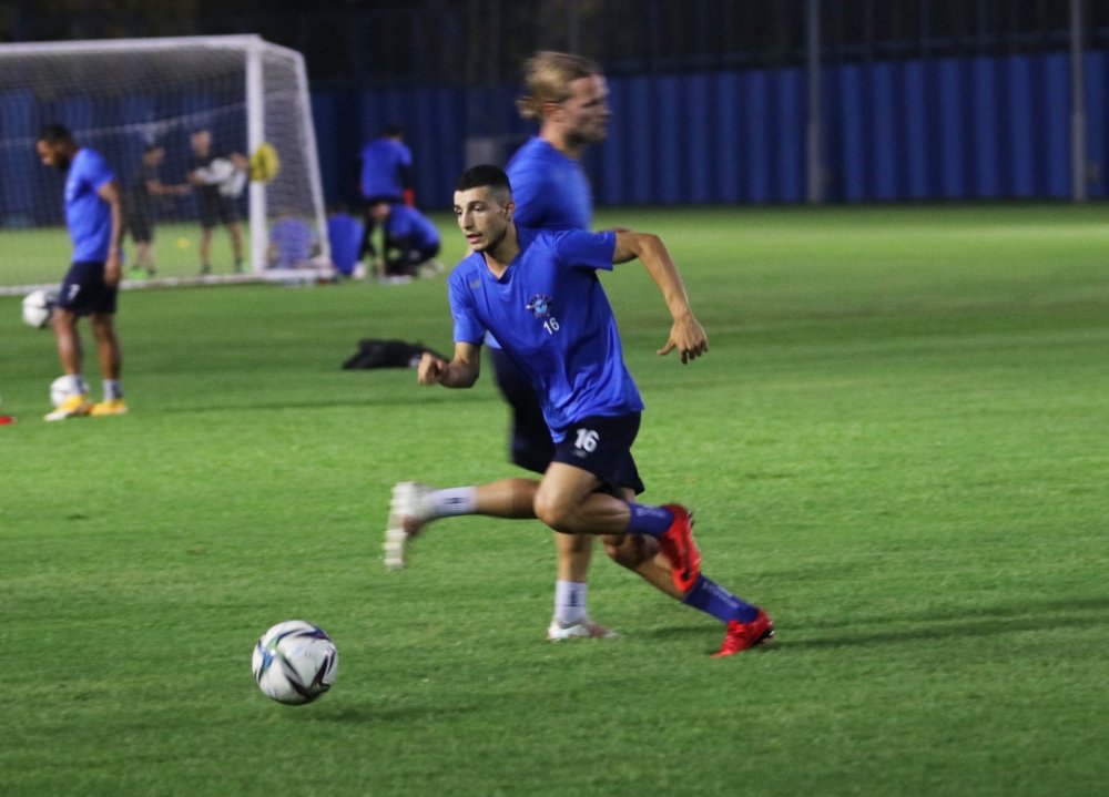 Konyaspor maçı öncesinde Adana Demirspor'da Belhanda sorunsalı yaşanıyor