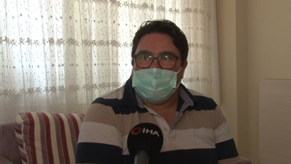 Güvenlik kamerası ile komşu tacizi! Engelli şahıs ve ailesine gösterdiği 'şey!' kameraya takıldı