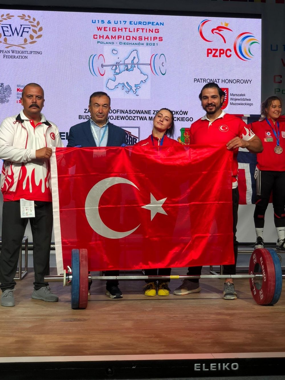 Sami Baki Kıymet 5 rekor kırarak Avrupa Halter Şampiyonu oldu