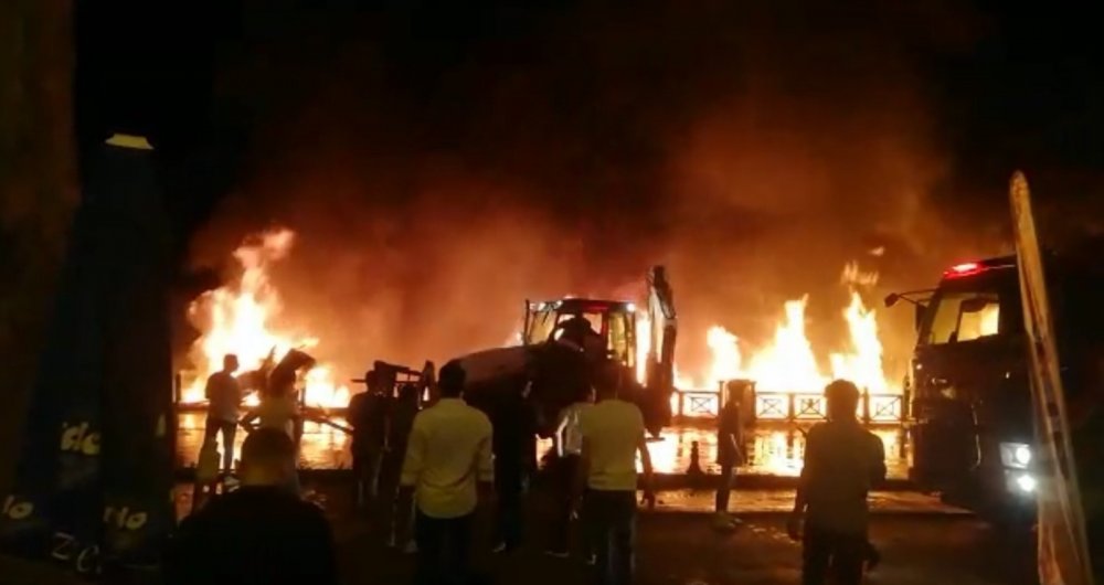 Kafede başlayan yangın restorana sıçradı! İki işletme de kullanılamaz hale geldi