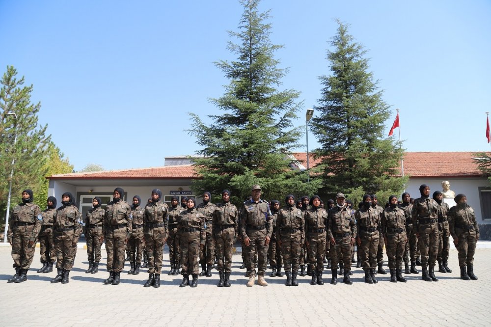 Somalili kadın polisler Türkiye’de özel harekat eğitimi aldı