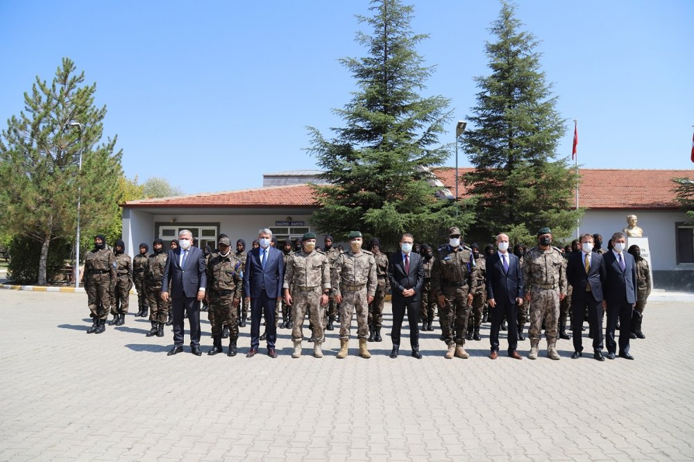 Somalili kadın polisler Türkiye’de özel harekat eğitimi aldı