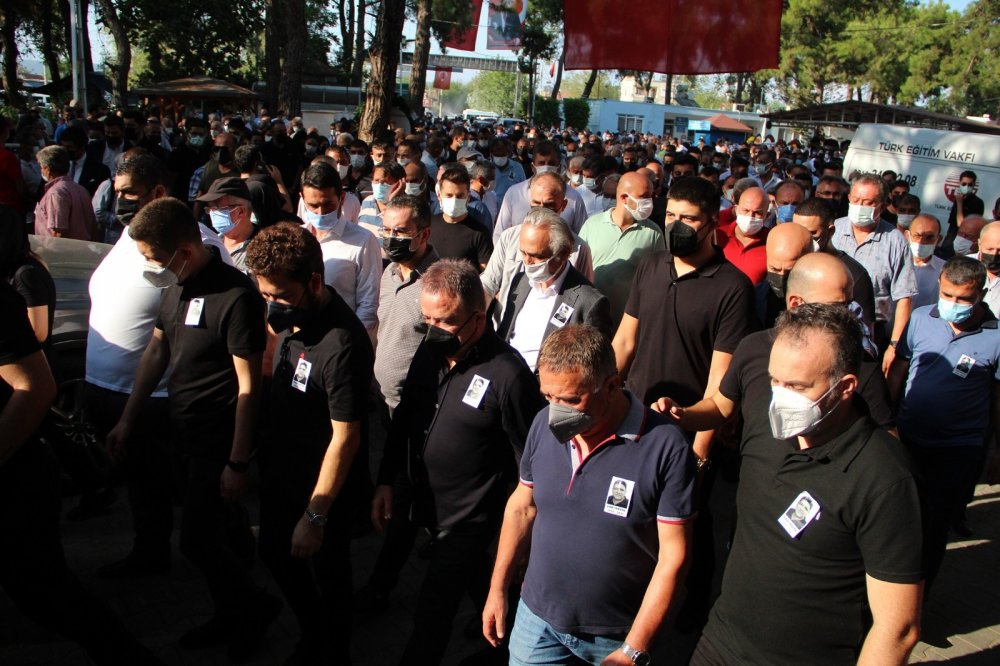 Başkan Böcek’ten koronavirüse yenik düşen ağabeyine son görev