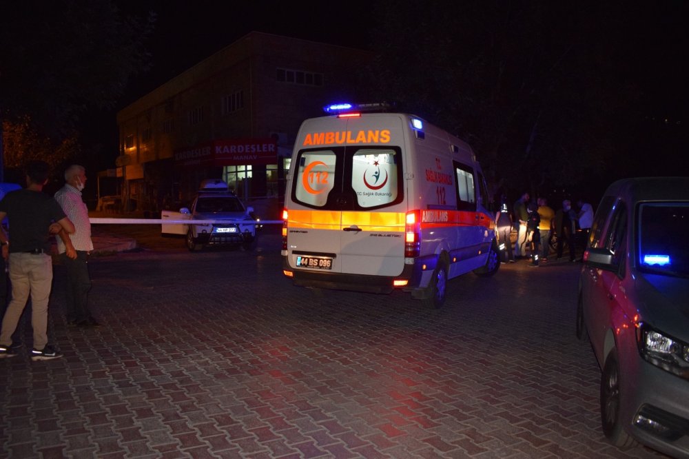 İki ailenin 'kız meselesi' kavgasında kan döküldü! 3 yaralı çok sayıda gözaltı var