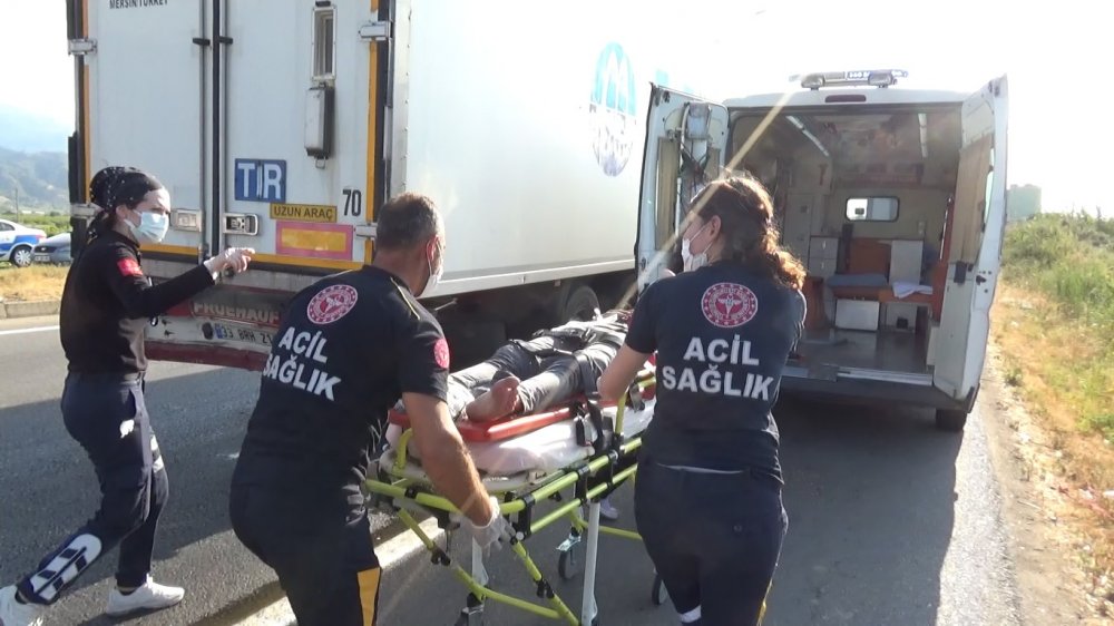 Mısır yüklü tır ışıkta bekleyen araçları ezdi geçti! 3 ölü 2'si ağır 5 yaralı
