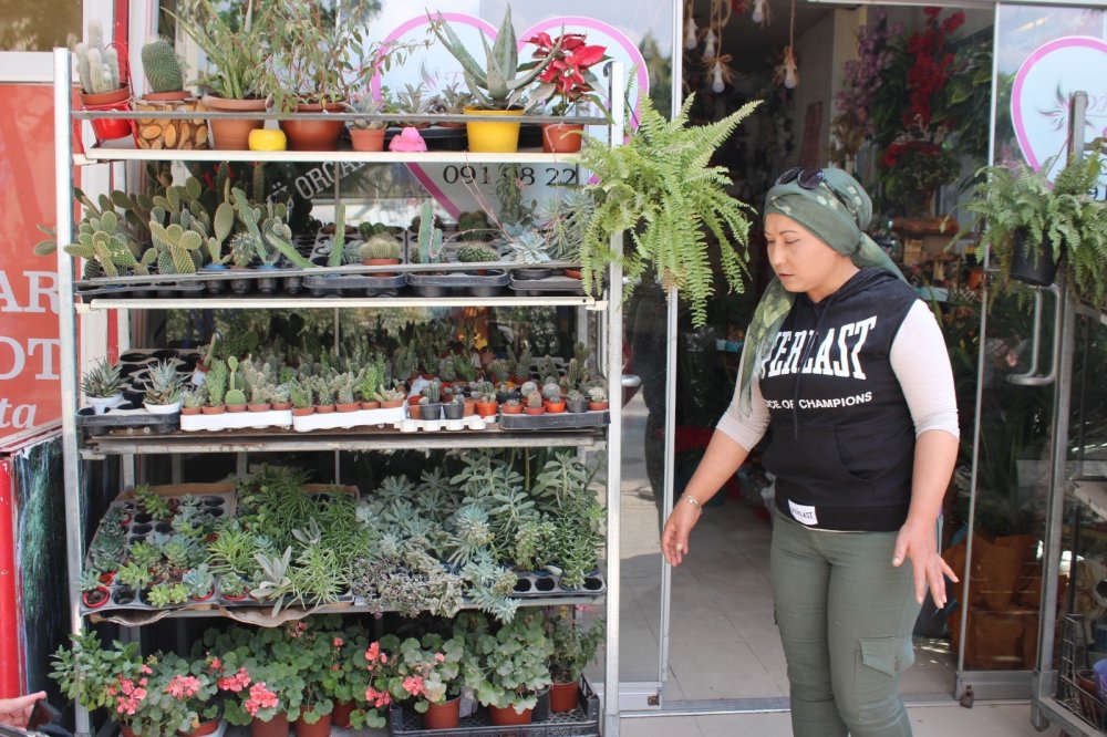 Arabasının başına döndüğünde şoka uğradı!