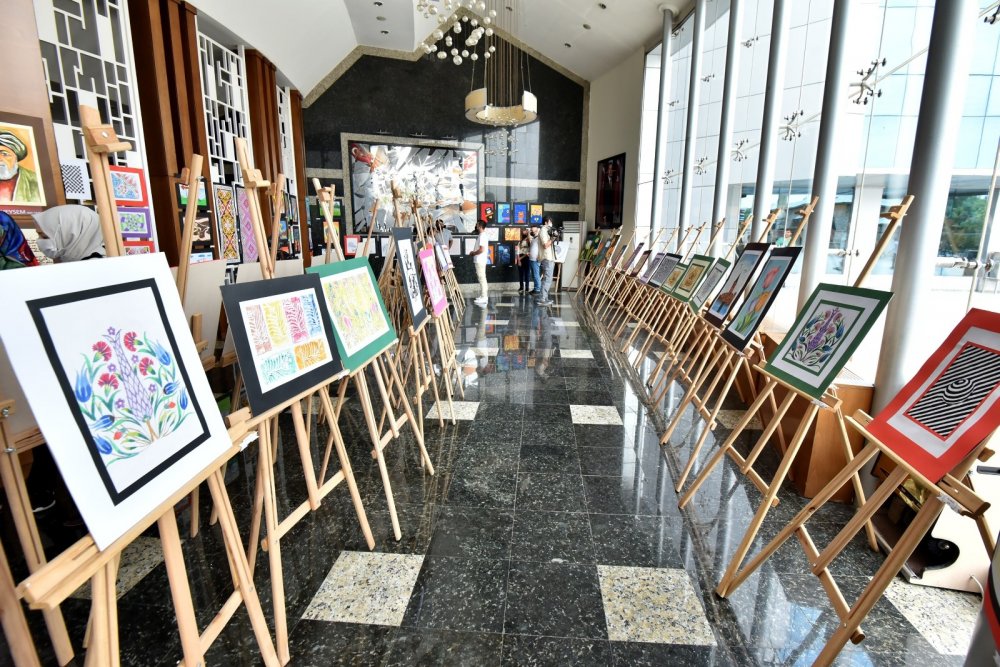 Karatay'da 'İmam Hatiplim ve Sanat' sergisi açıldı