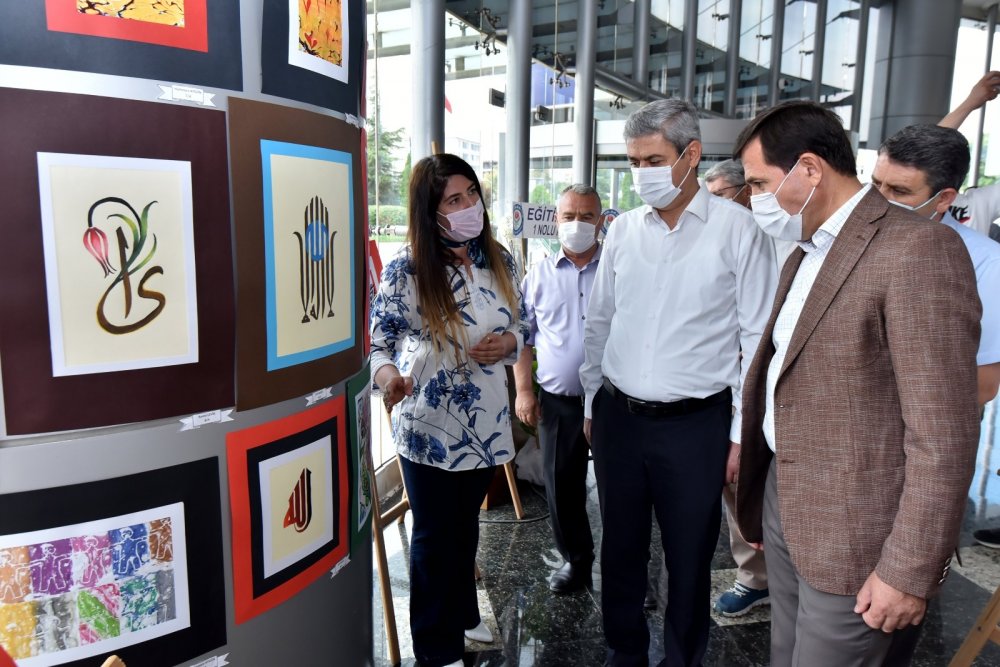 Karatay'da 'İmam Hatiplim ve Sanat' sergisi açıldı