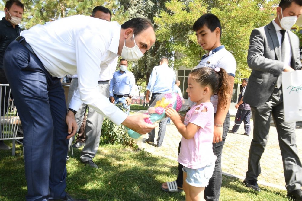 Konya Büyükşehir Belediye Başkanı Altay Karapınar ve Emirgazi’de vatandaşları dinledi