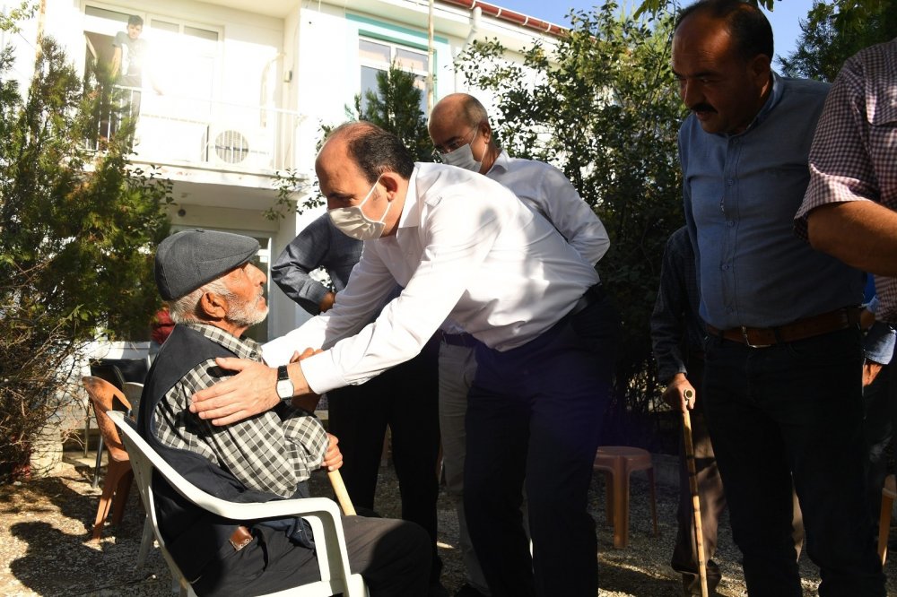 Konya Büyükşehir Belediye Başkanı Altay Karapınar ve Emirgazi’de vatandaşları dinledi