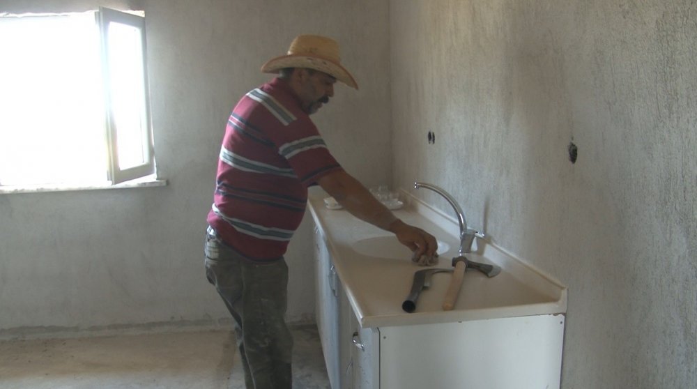 40 yıl Konya'da marangozluk yaptı şimdi mandıra filozofu hayatı yaşıyor