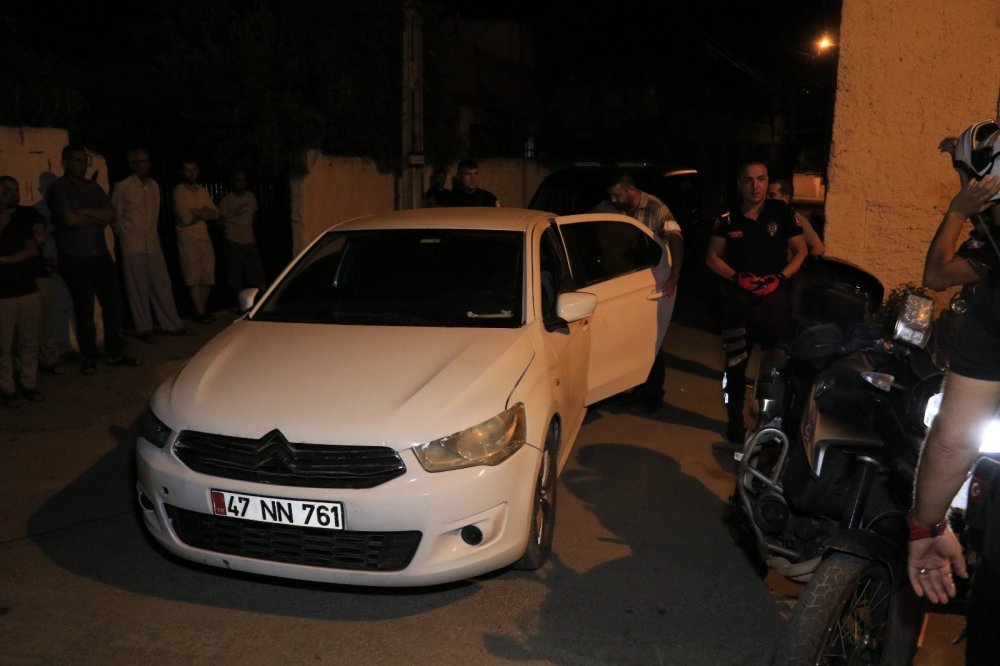 'Dur' ihtarına uymayan sürücü kovalamaca sonucu yakalandı! Silahlı yaralamadan arandığı ortaya çıktı