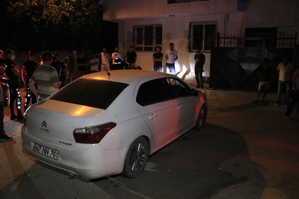 'Dur' ihtarına uymayan sürücü kovalamaca sonucu yakalandı! Silahlı yaralamadan arandığı ortaya çıktı