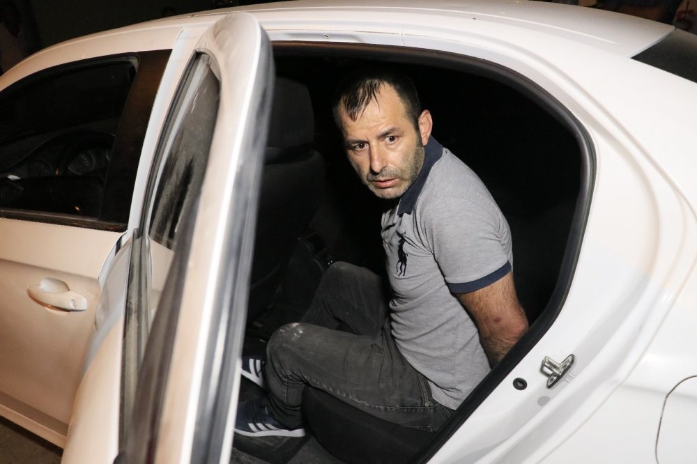 'Dur' ihtarına uymayan sürücü kovalamaca sonucu yakalandı! Silahlı yaralamadan arandığı ortaya çıktı