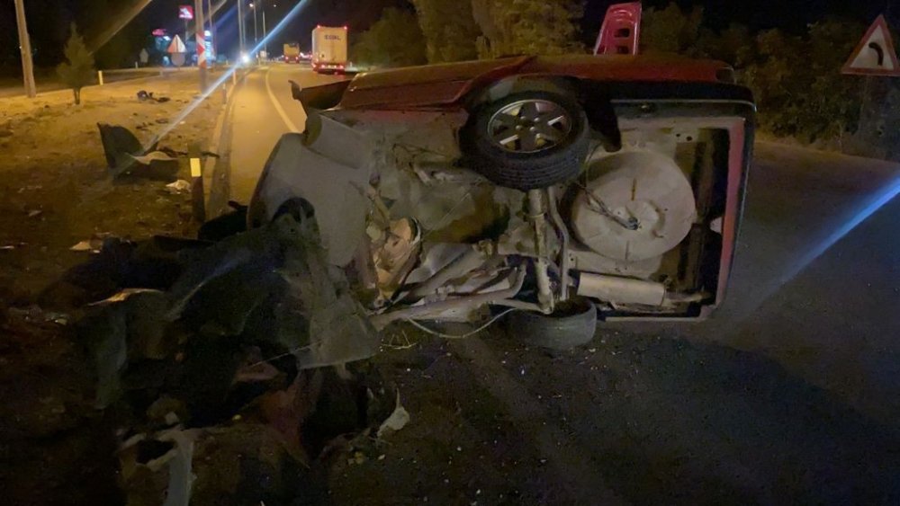 Bu otomobilden yaralı kurtuldular