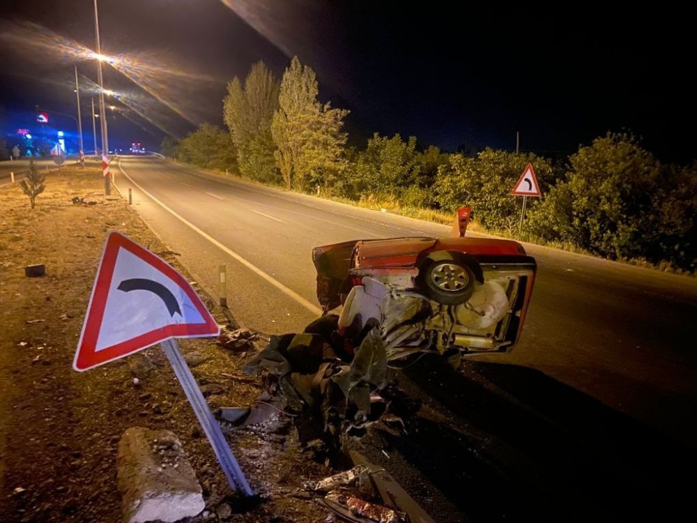 Bu otomobilden yaralı kurtuldular