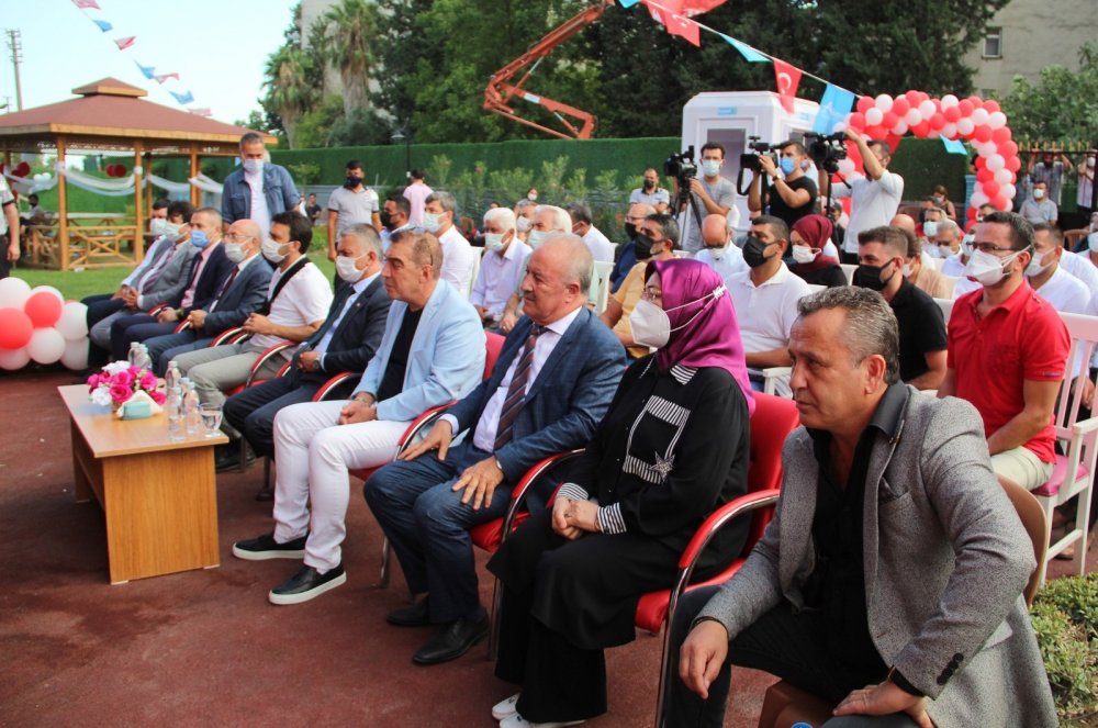 Antalya'nın ünlü iş insanı Harun Kırbıyık'tan eğitime katkı