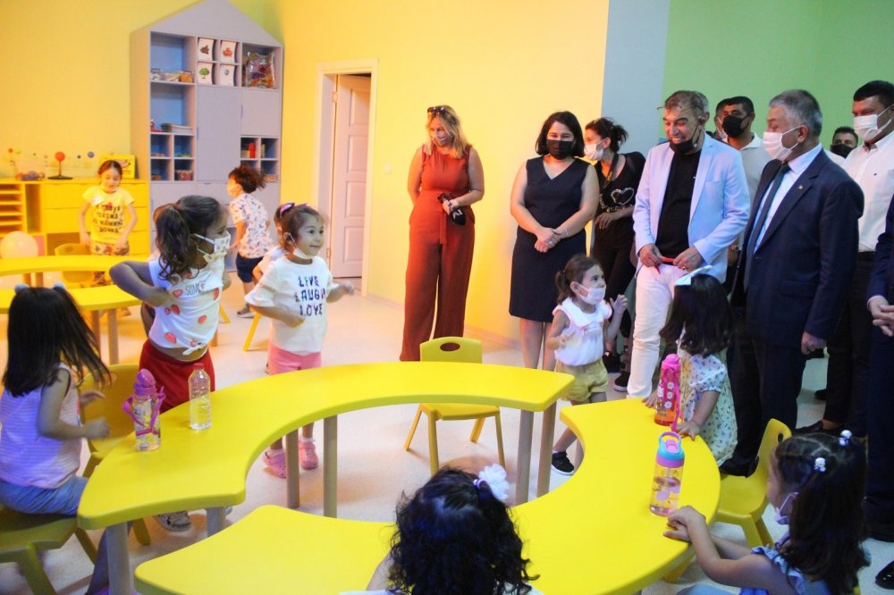 Antalya'nın ünlü iş insanı Harun Kırbıyık'tan eğitime katkı